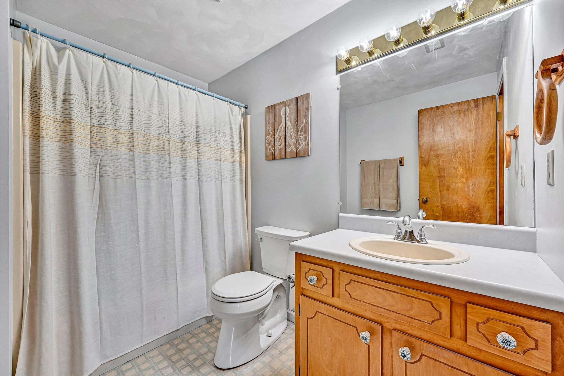 2139 Ellison AVE - Photo 9