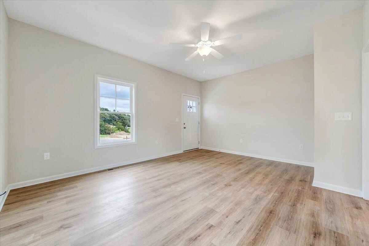 141 Parker LN - Photo 5