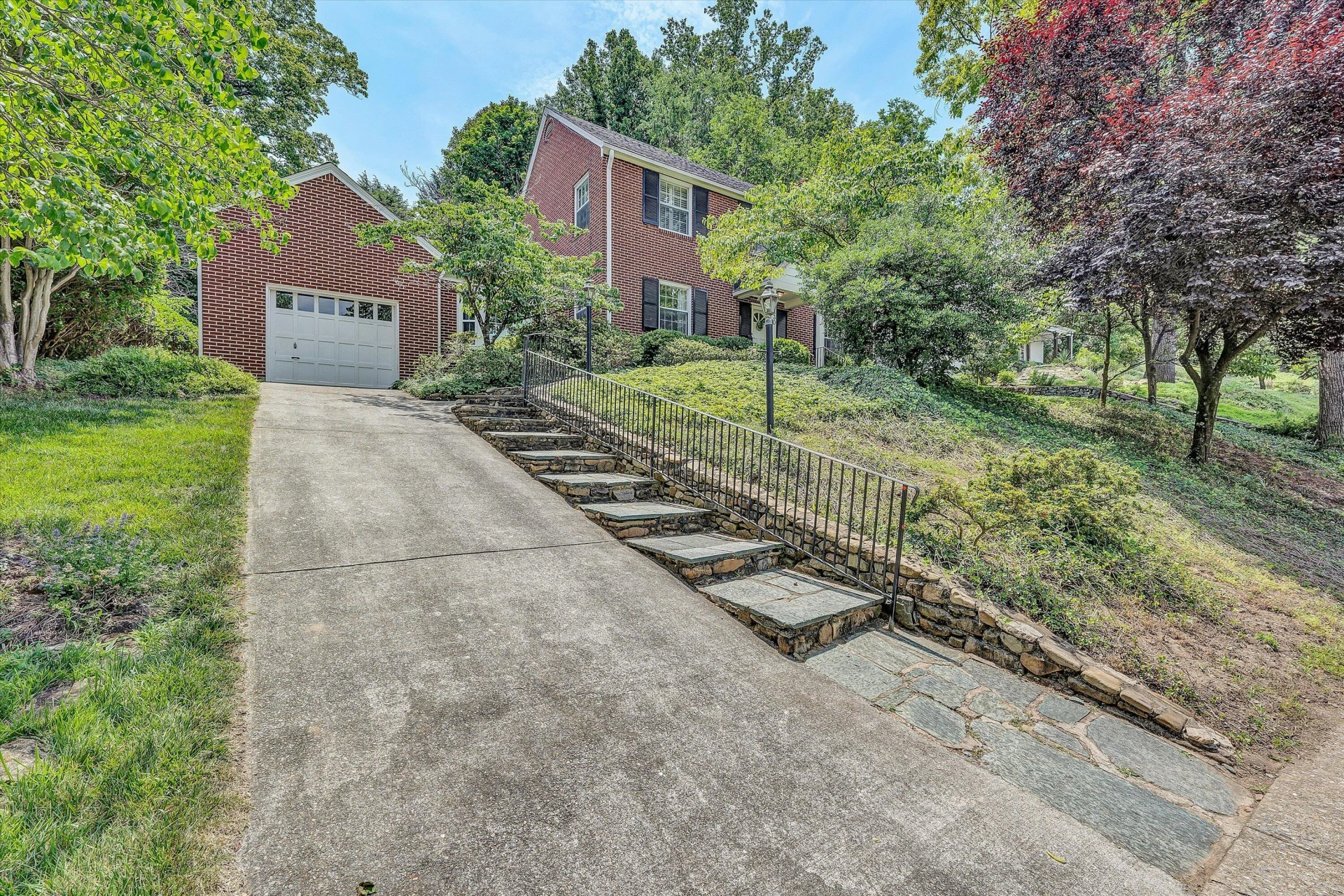 2830 Longview AVE SW - Photo 3
