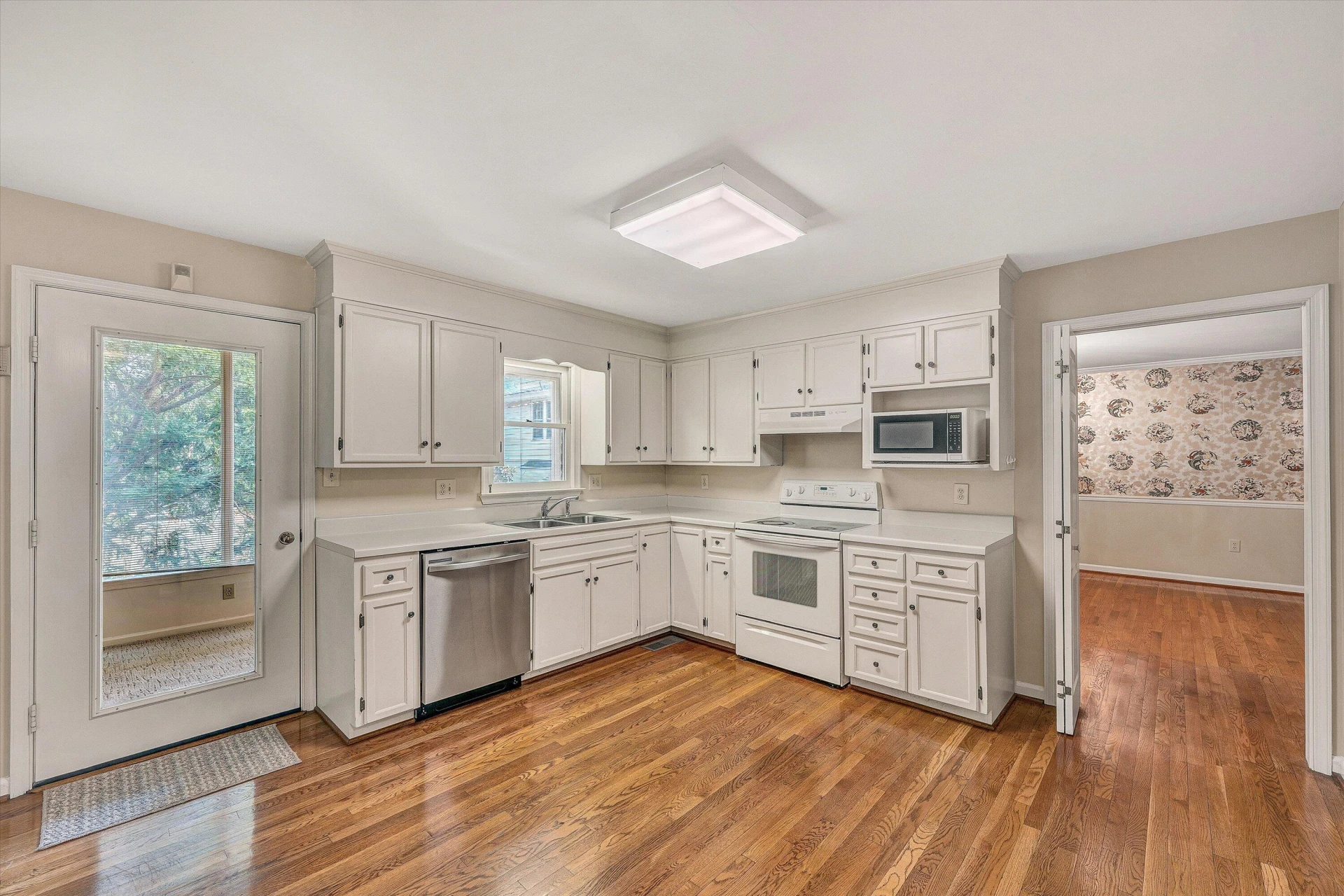 2231 Broadway AVE SW #D - Photo 13