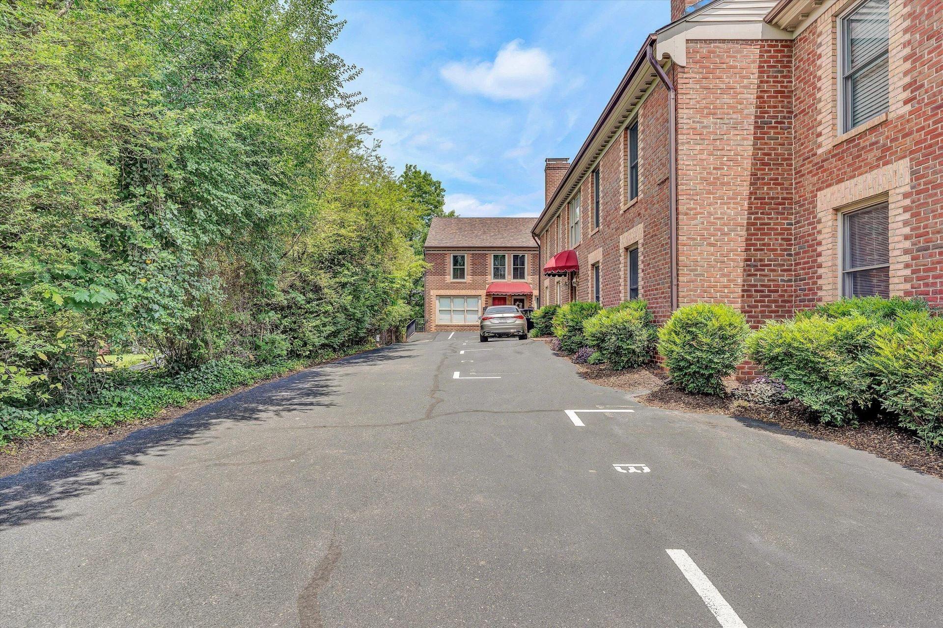 2231 Broadway AVE SW #D - Photo 3