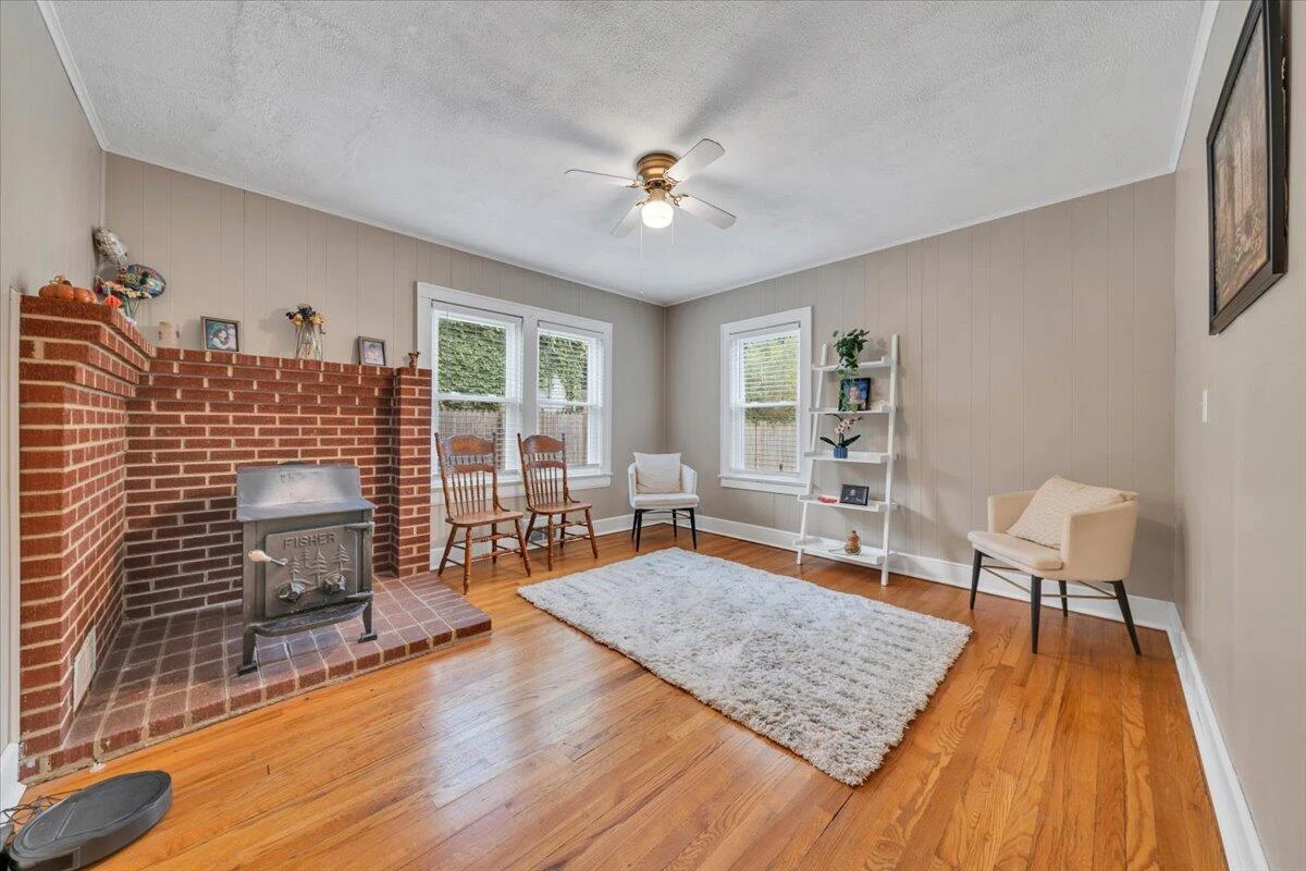 1737 16th ST SE - Photo 12