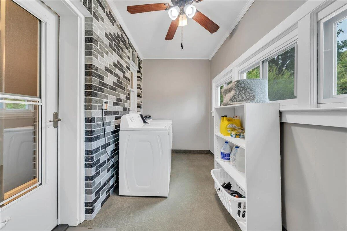 1737 16th ST SE - Photo 21