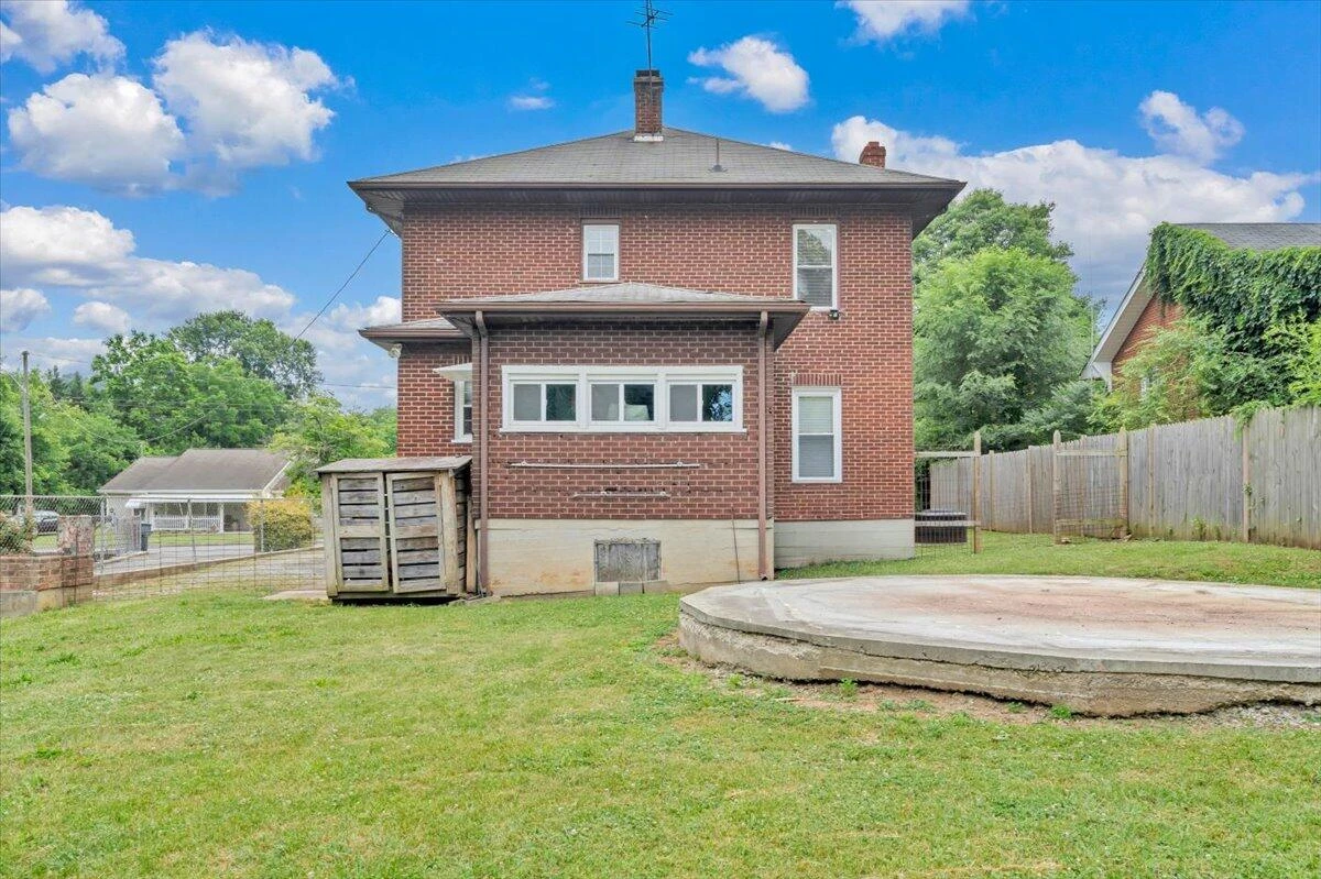 1737 16th ST SE - Photo 33