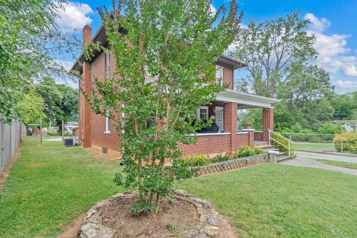 1737 16th ST SE - Photo 35