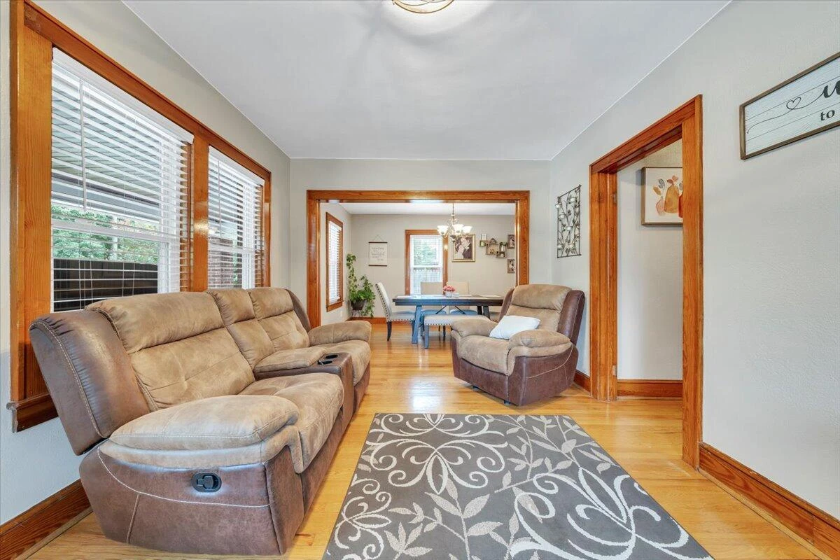 1737 16th ST SE - Photo 6