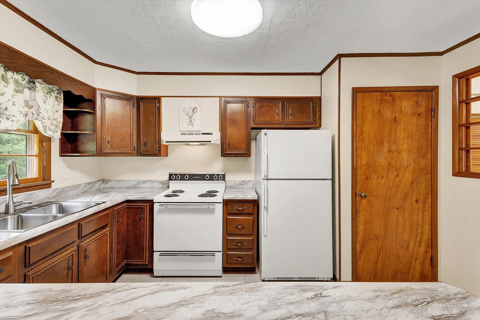 6715 Mckinney Hollow RD - Photo 11