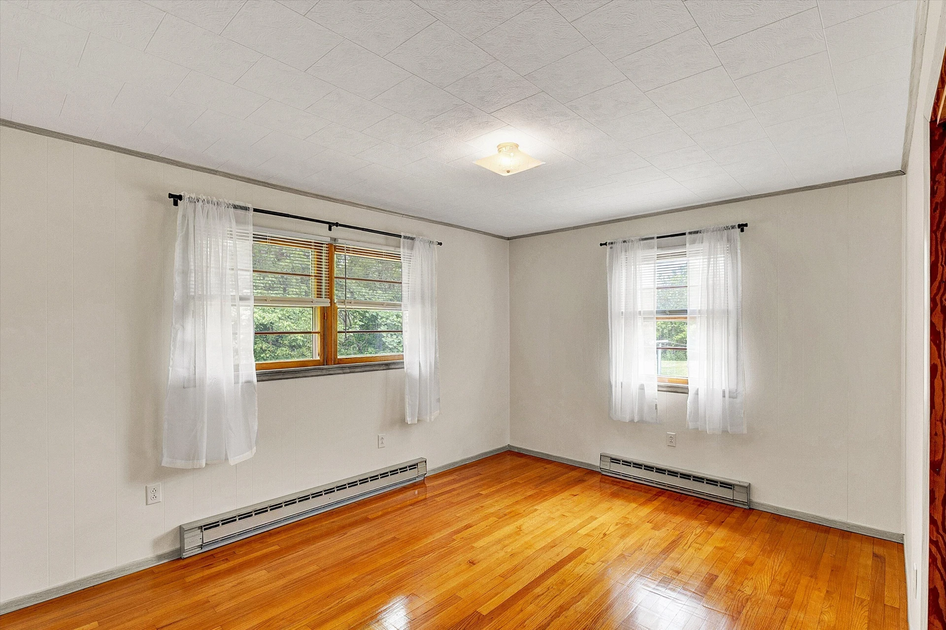 6715 Mckinney Hollow RD - Photo 16