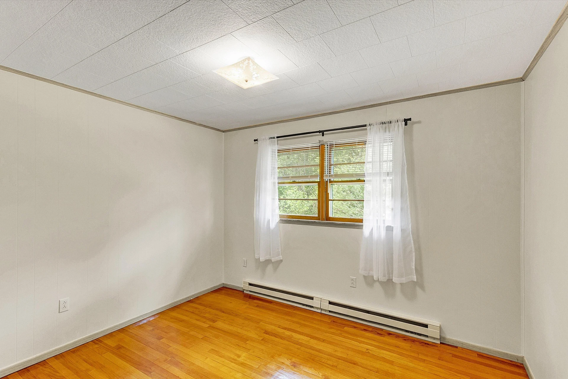 6715 Mckinney Hollow RD - Photo 18