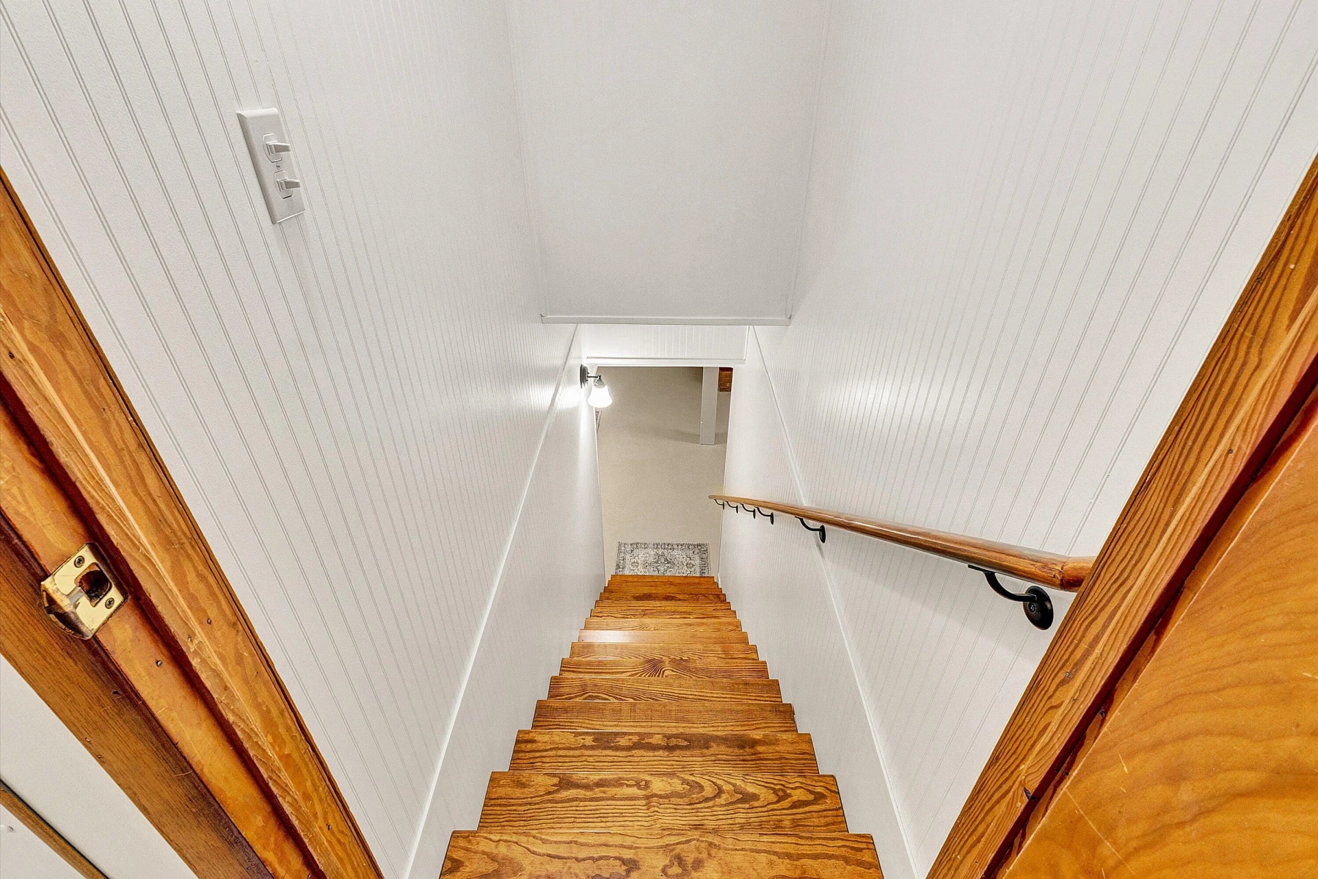 6715 Mckinney Hollow RD - Photo 22
