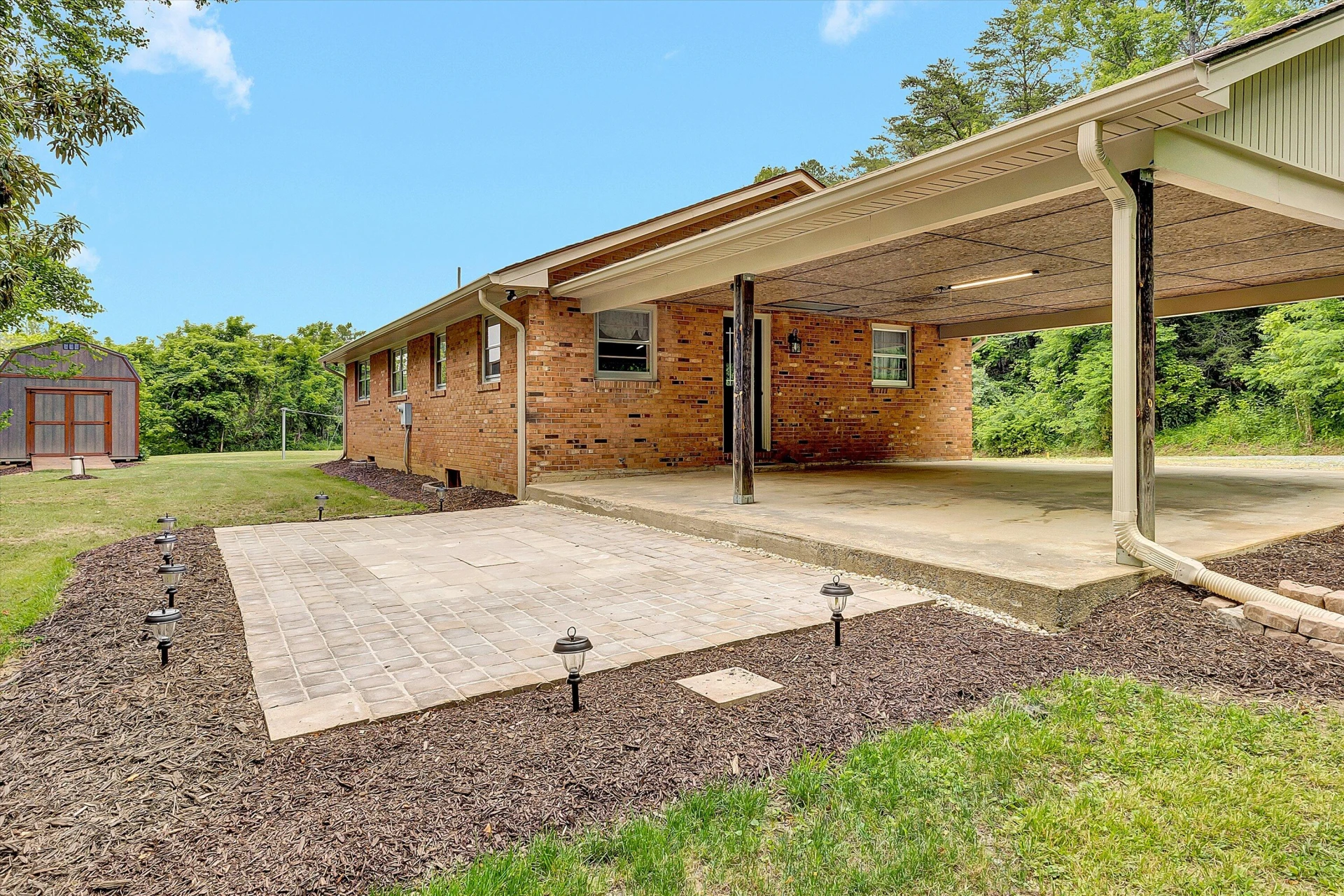 6715 Mckinney Hollow RD - Photo 27