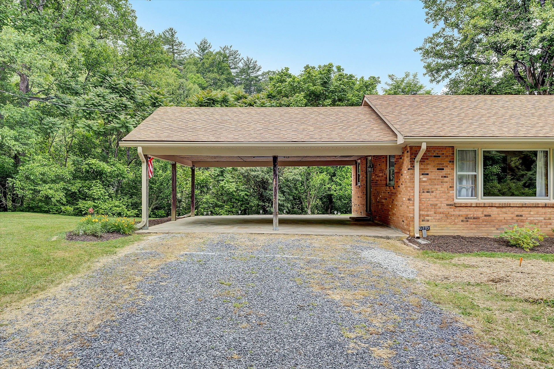 6715 Mckinney Hollow RD - Photo 28