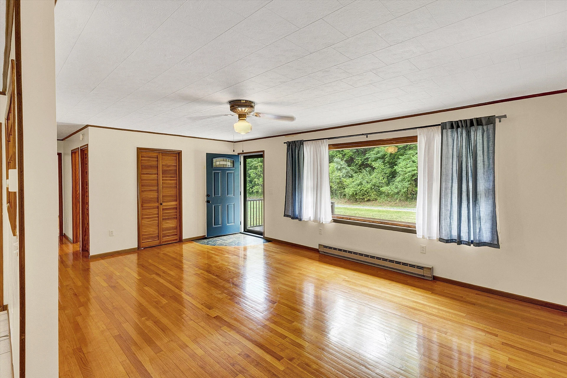 6715 Mckinney Hollow RD - Photo 7