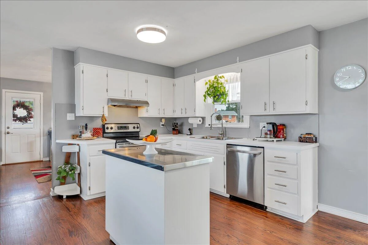 5747 Capito ST - Photo 18