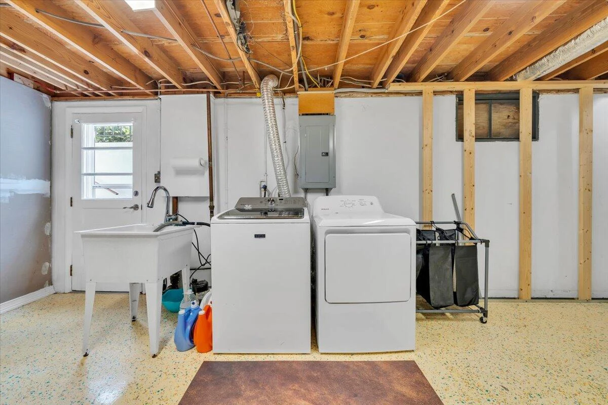 5747 Capito ST - Photo 38
