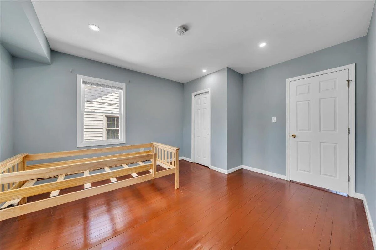 1415 Jamison AVE SE - Photo 12