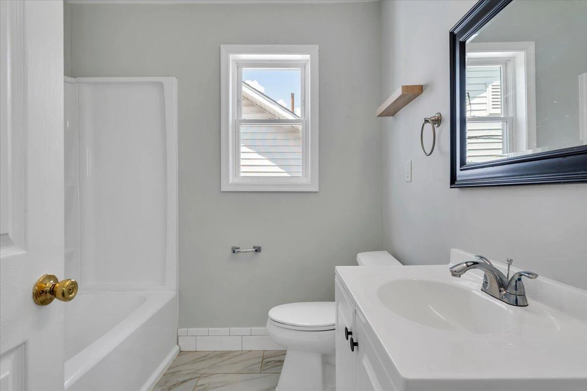 1415 Jamison AVE SE - Photo 14