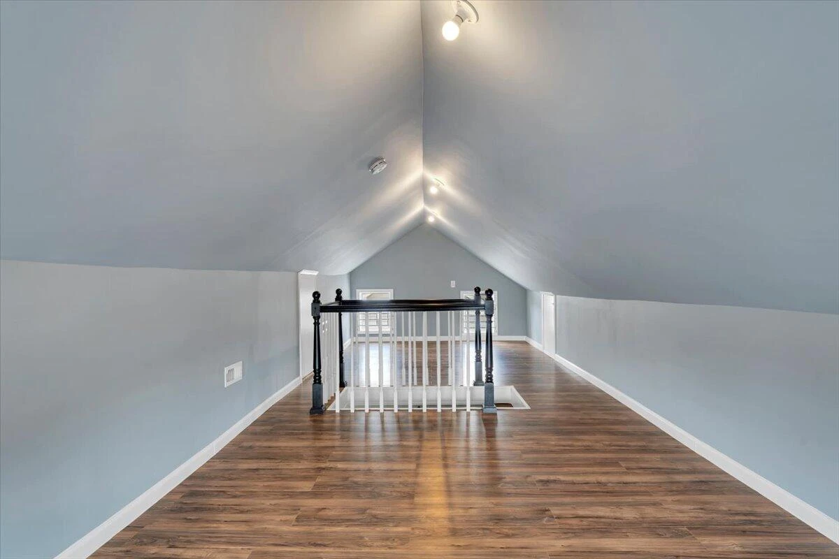 1415 Jamison AVE SE - Photo 17