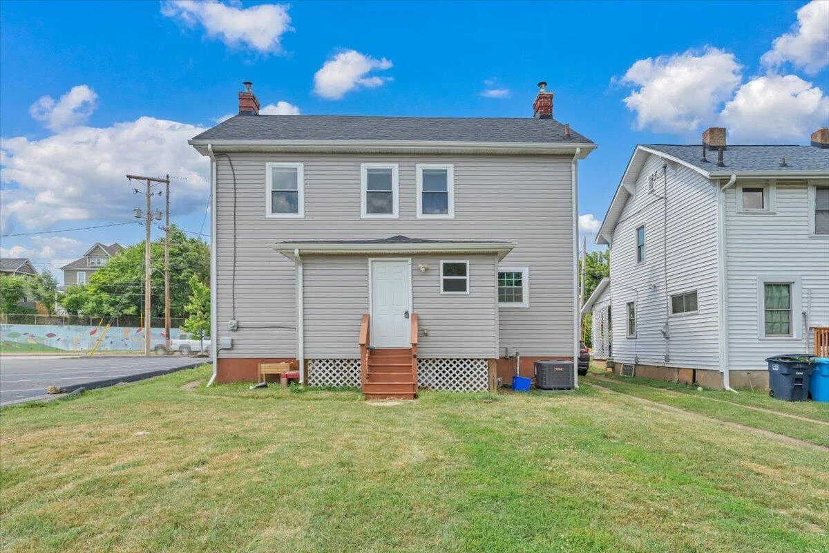 1415 Jamison AVE SE - Photo 24
