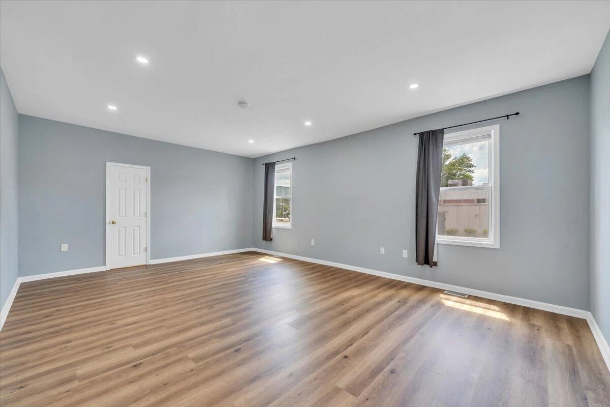 1415 Jamison AVE SE - Photo 26