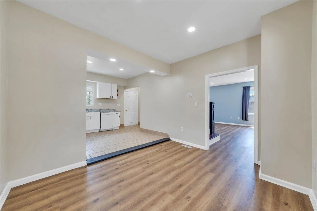1415 Jamison AVE SE - Photo 31