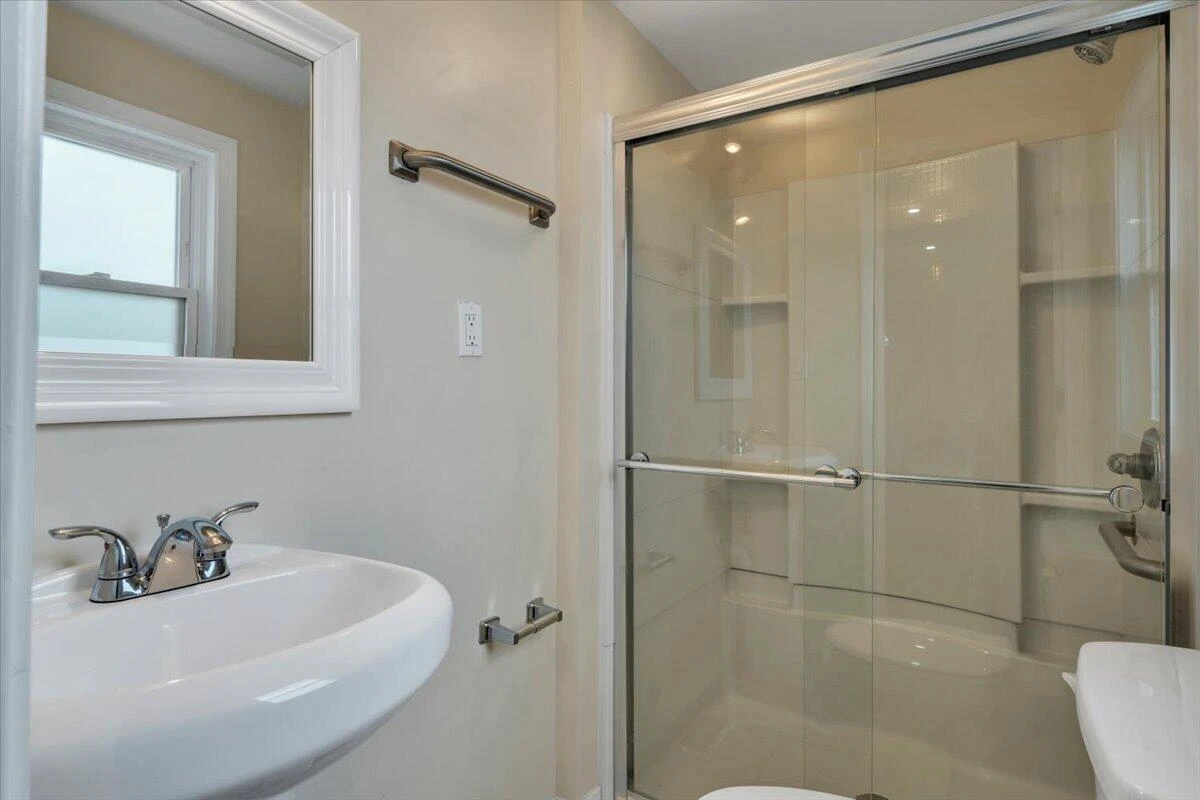 1415 Jamison AVE SE - Photo 36