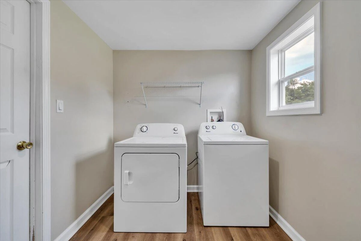 1415 Jamison AVE SE - Photo 38