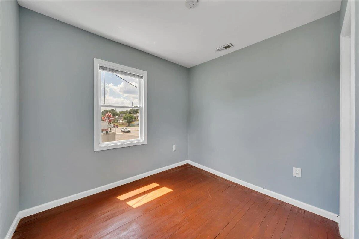 1415 Jamison AVE SE - Photo 42