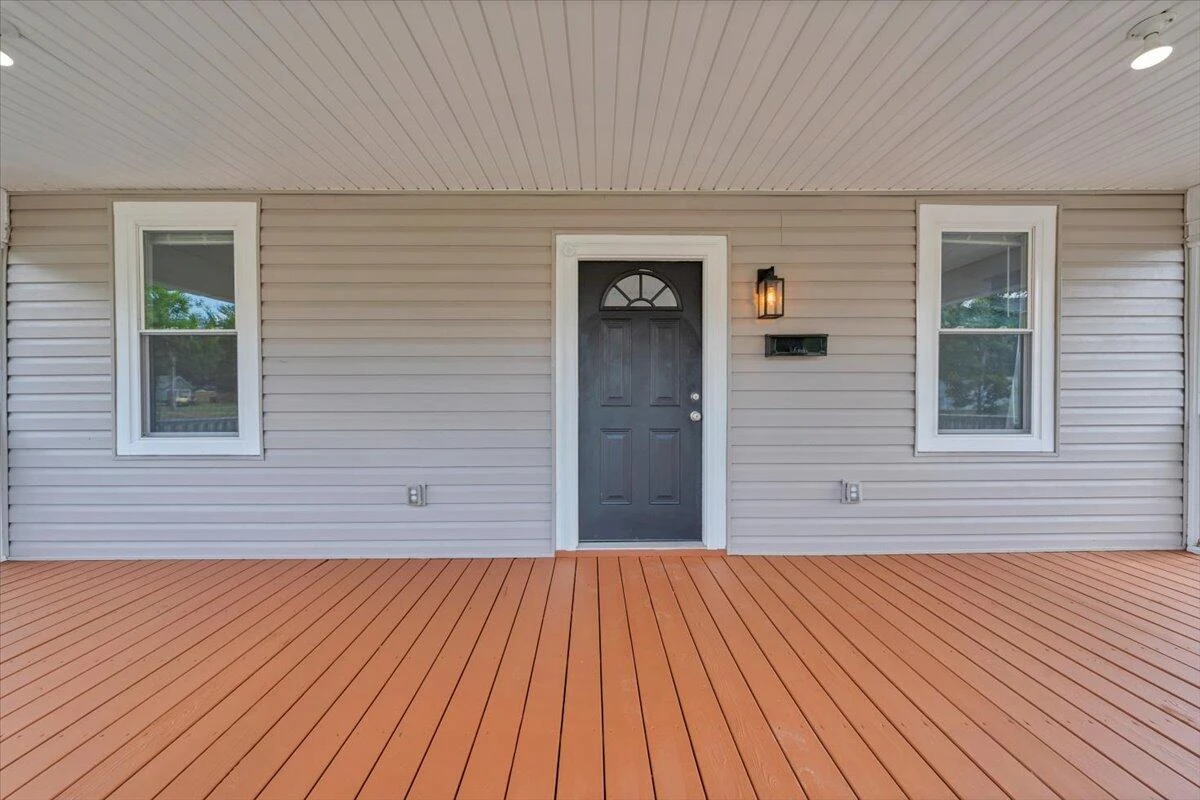 1415 Jamison AVE SE - Photo 6