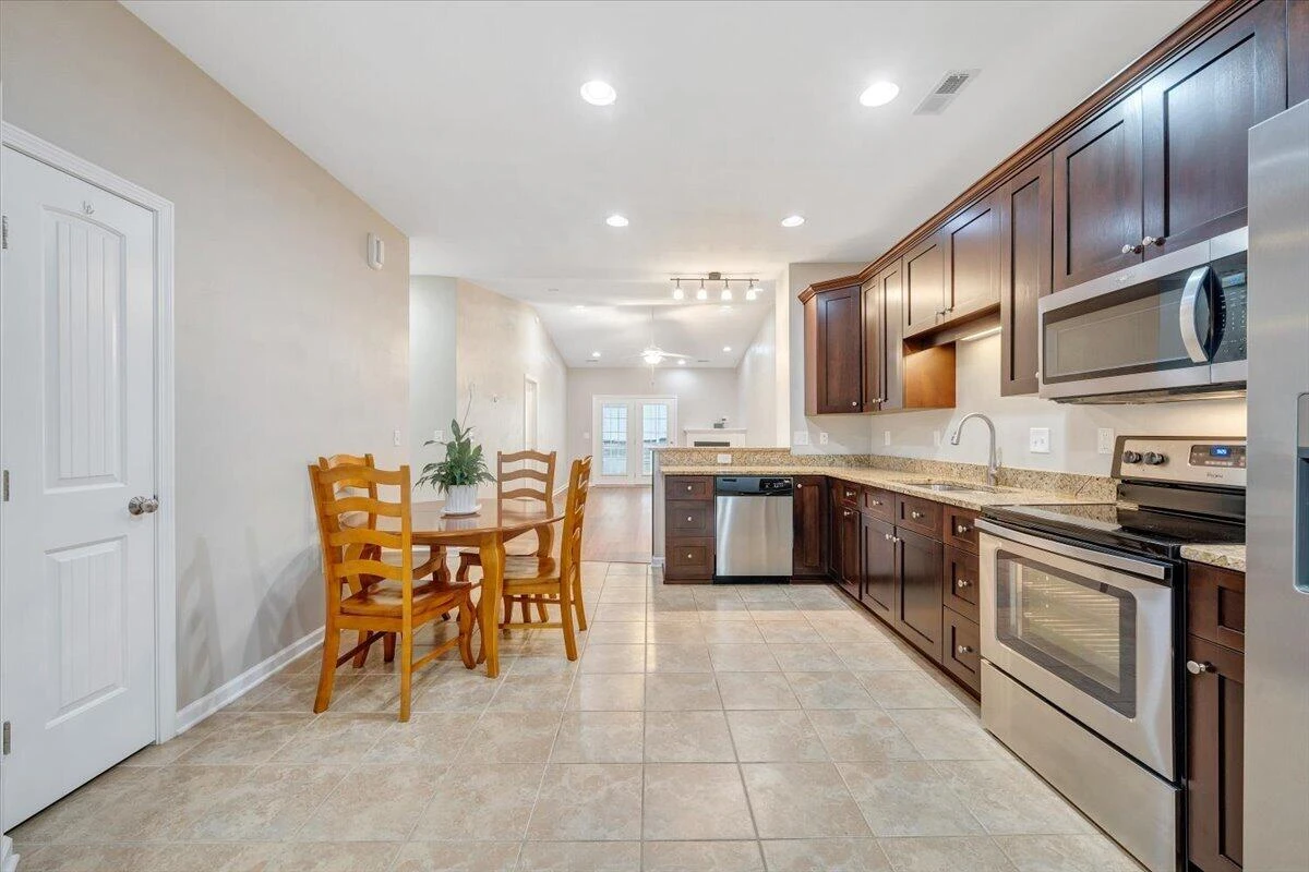 17 Cardinal LN - Photo 4