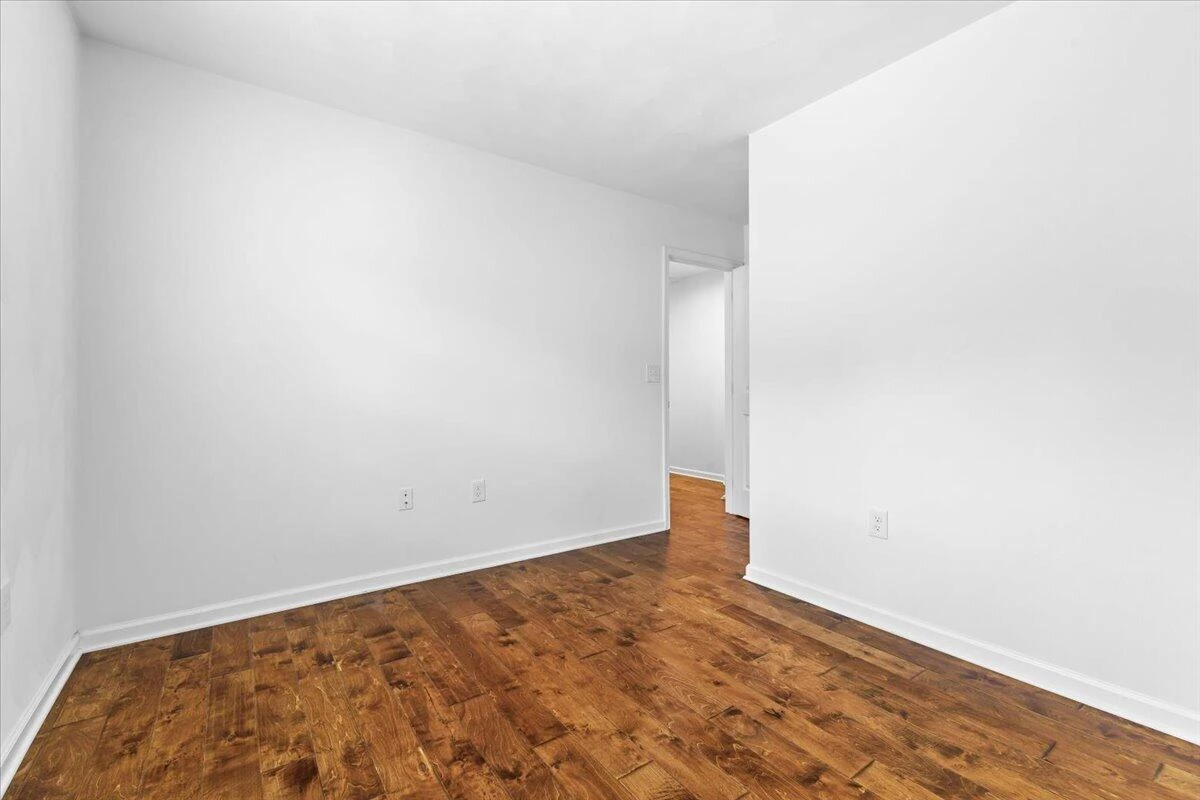 1048 Saint Clair LN - Photo 17