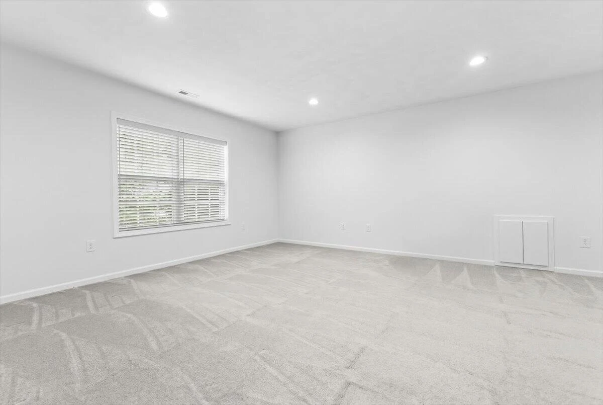 1048 Saint Clair LN - Photo 19
