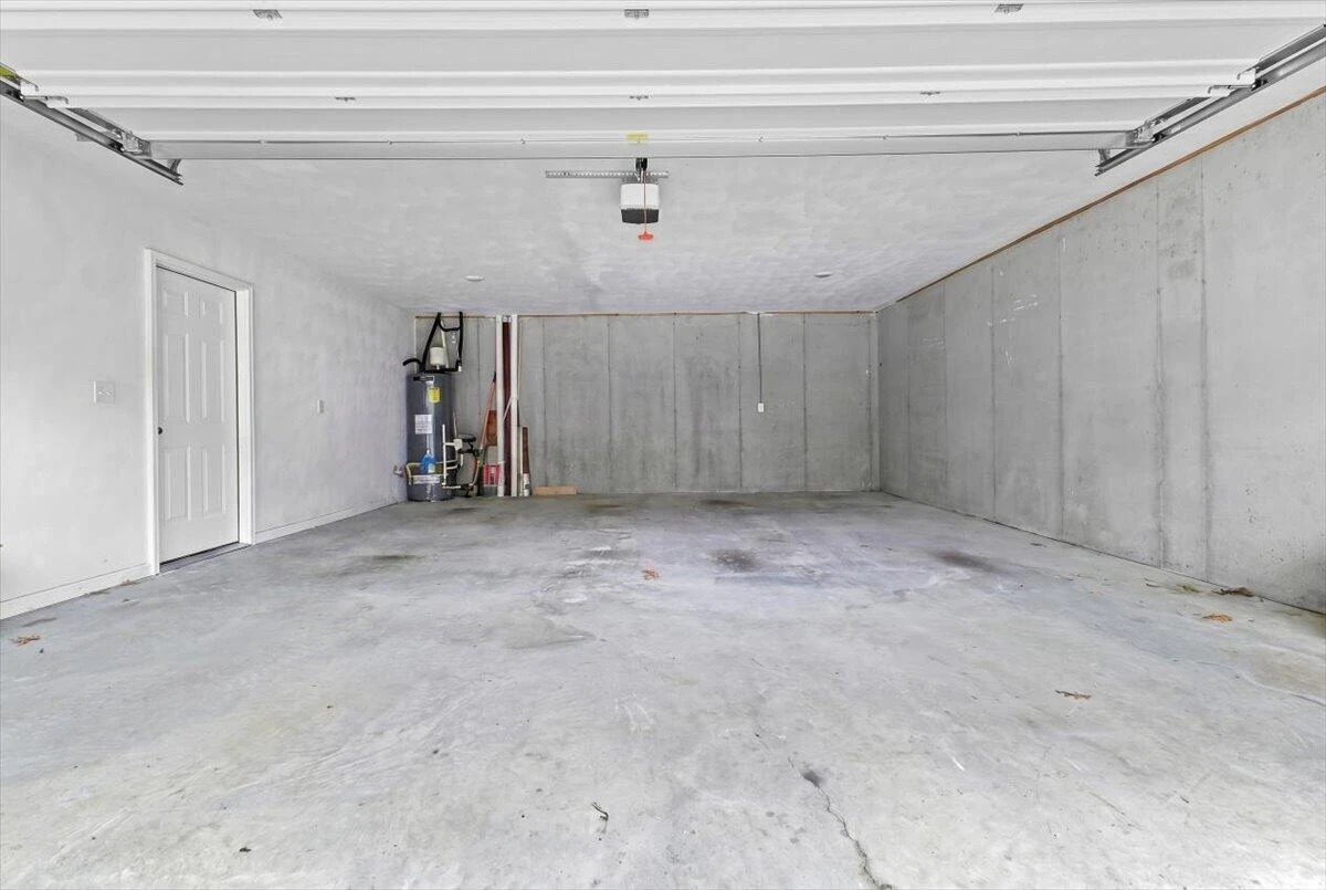 1048 Saint Clair LN - Photo 24