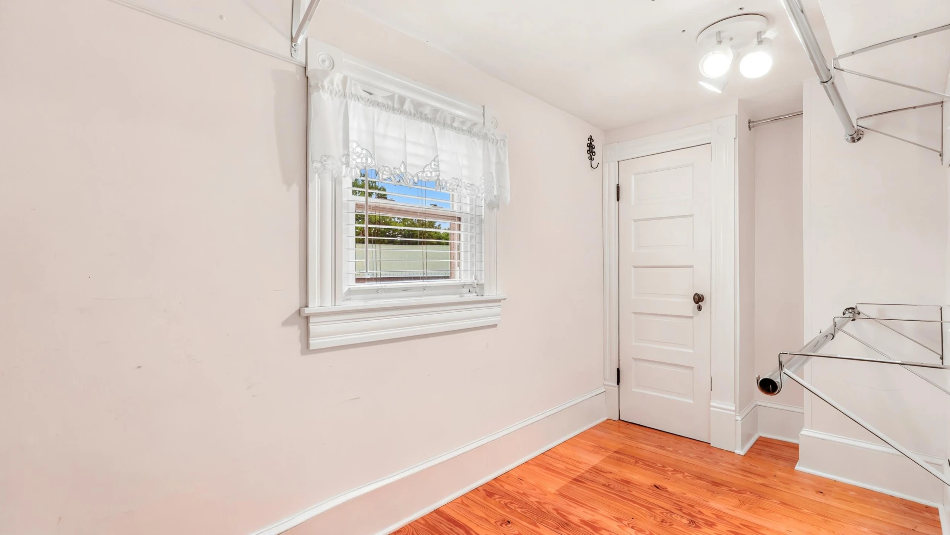 212 Music ST S - Photo 36