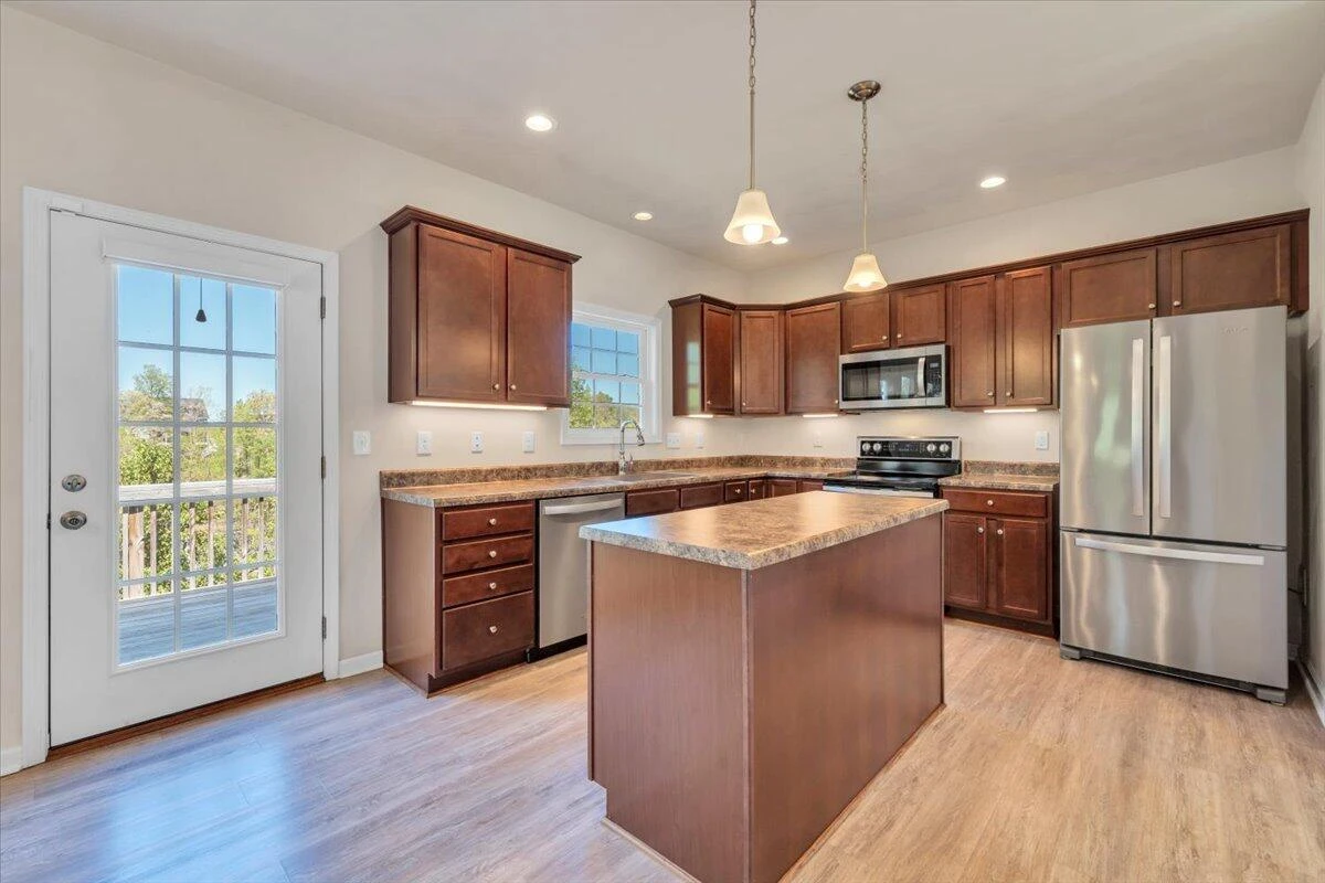 1140 Crosscreek DR - Photo 10