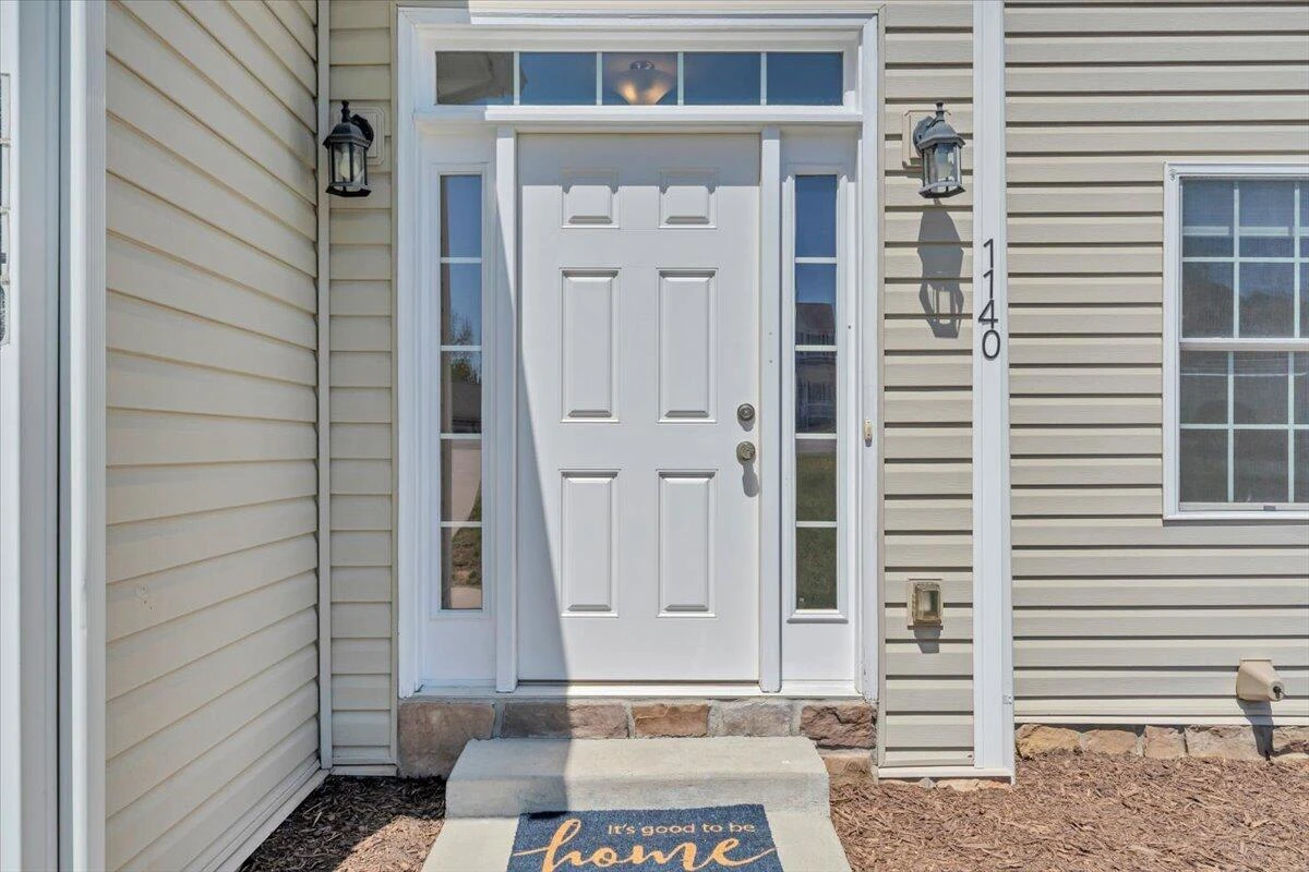 1140 Crosscreek DR - Photo 2