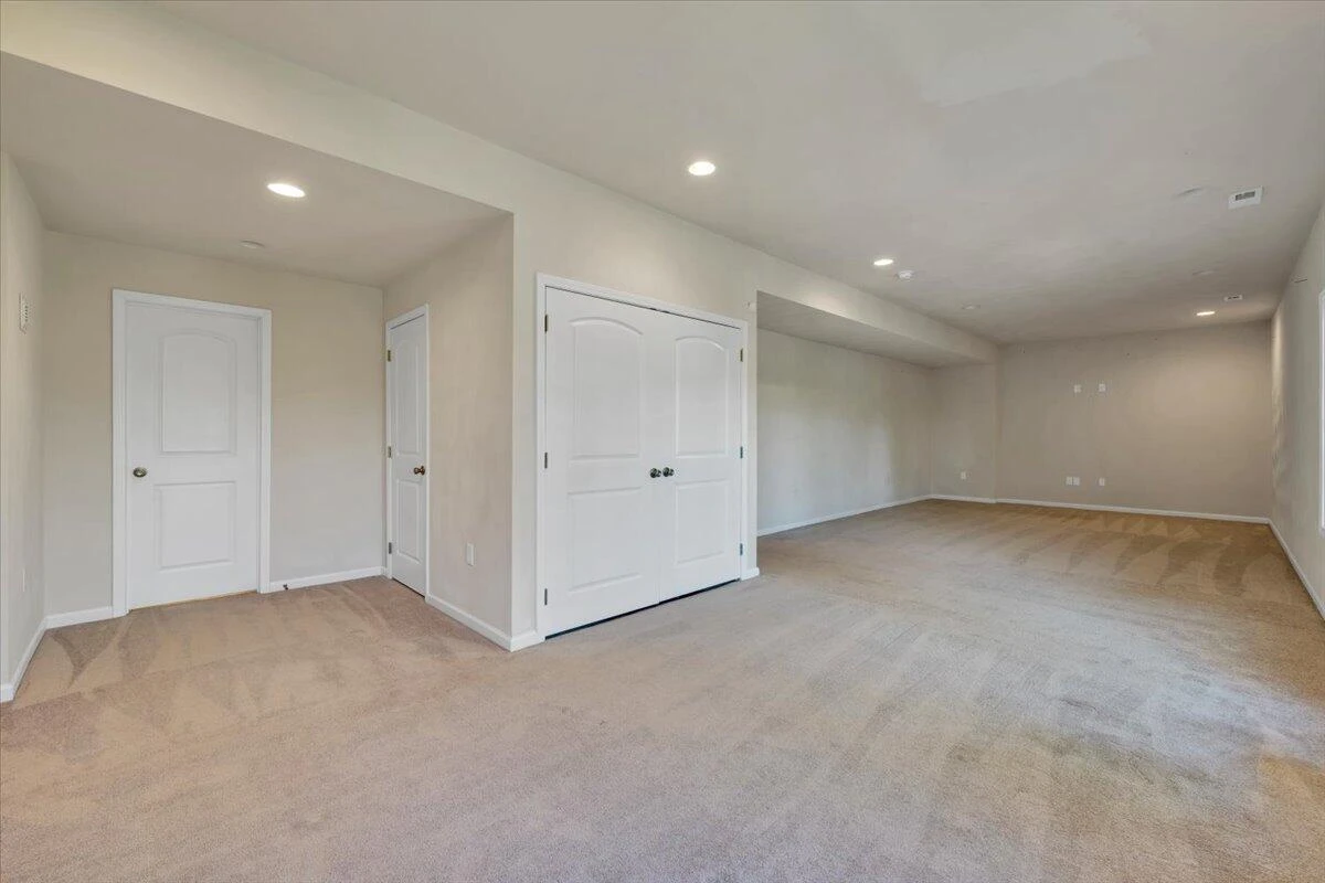 1140 Crosscreek DR - Photo 32
