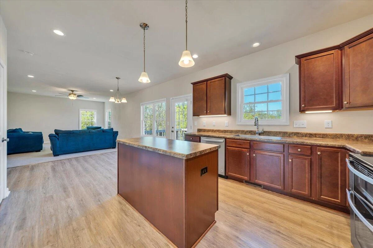 1140 Crosscreek DR - Photo 6