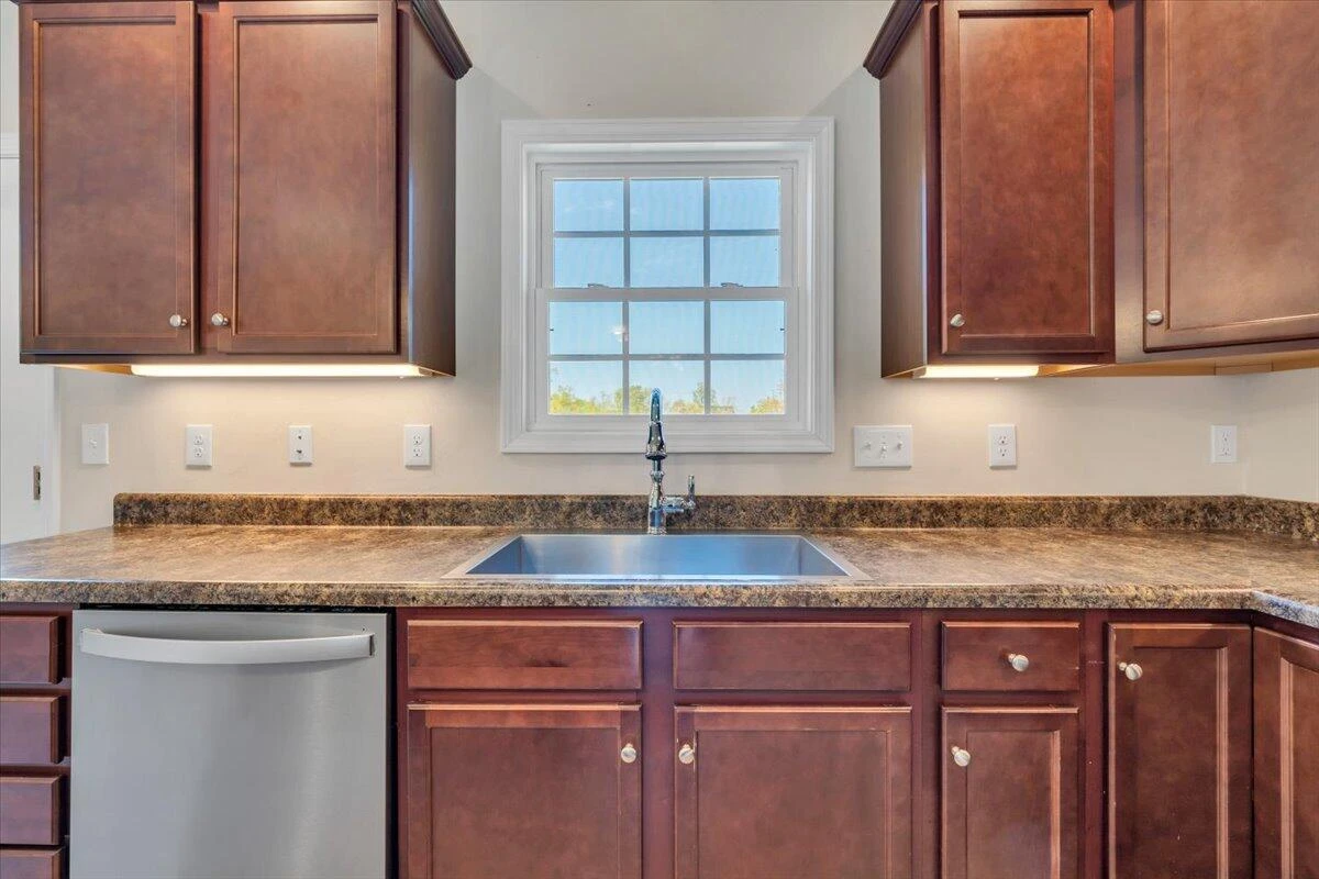 1140 Crosscreek DR - Photo 7