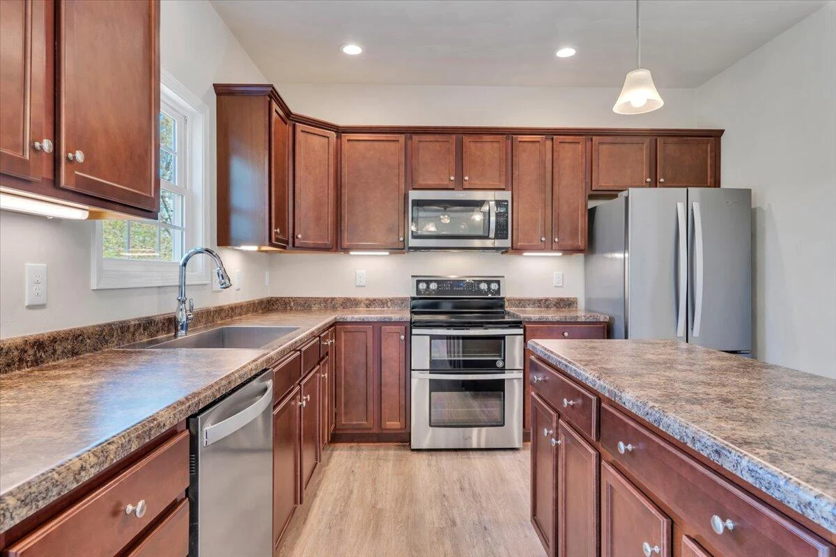 1140 Crosscreek DR - Photo 8