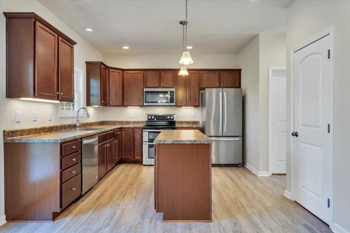 1140 Crosscreek DR - Photo 9