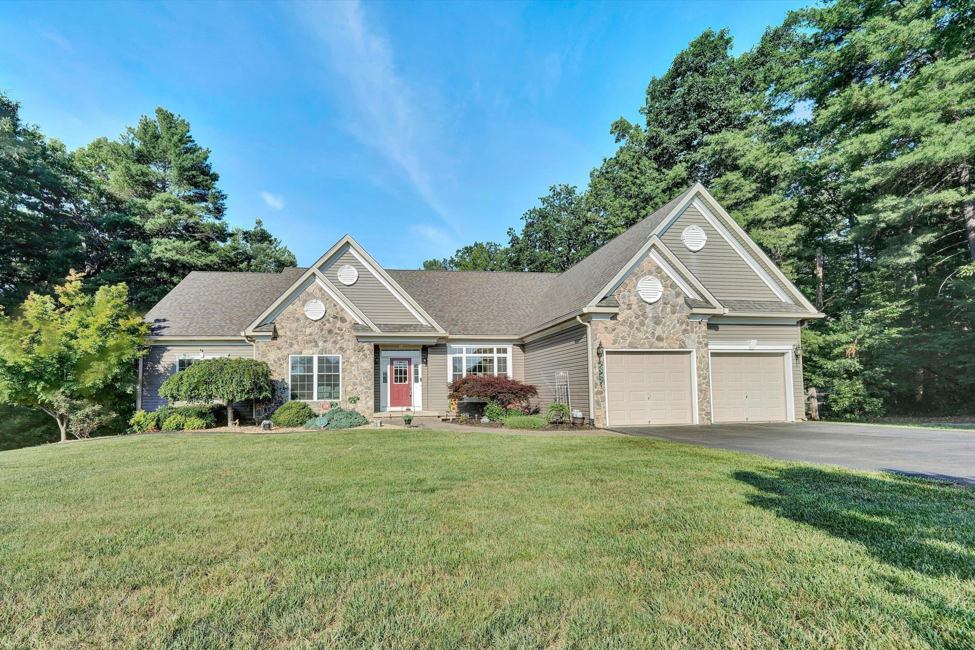 137 SHANLEYS LOOP