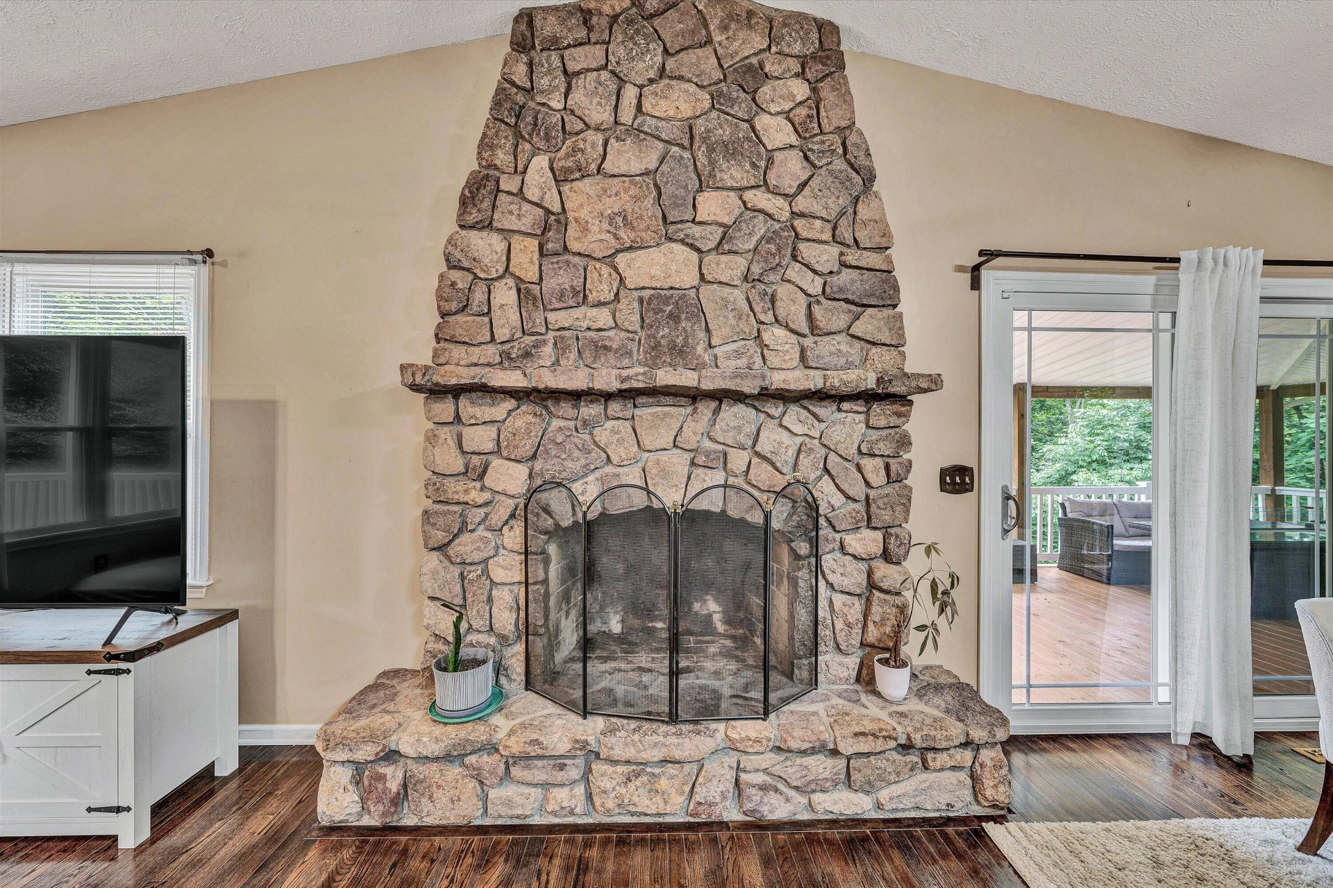 190 Brookrun DR - Photo 17