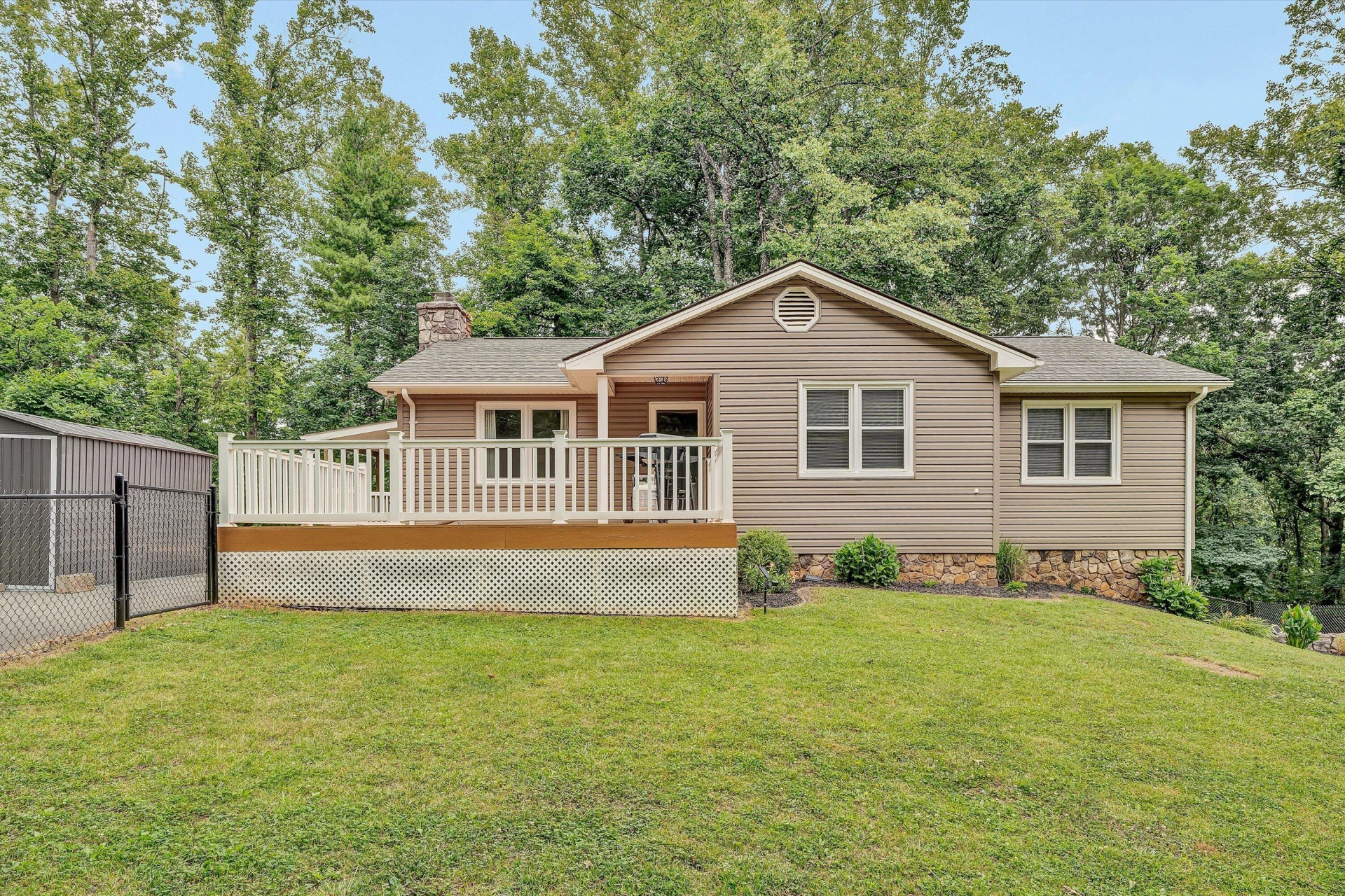190 Brookrun DR - Photo 5