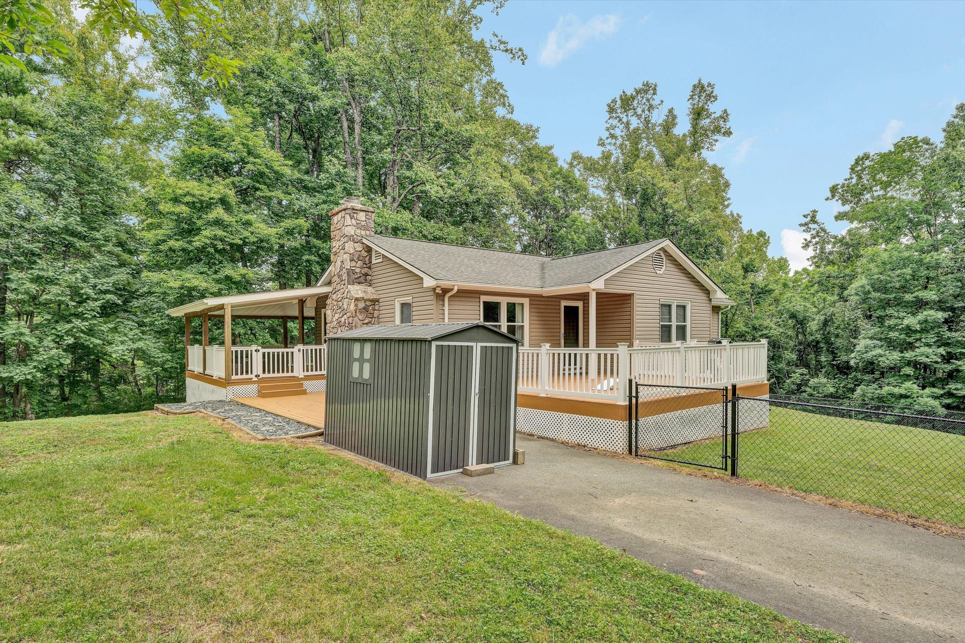 190 Brookrun DR - Photo 6