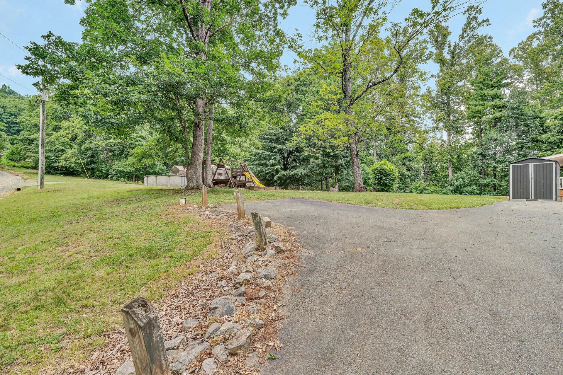 190 Brookrun DR - Photo 58