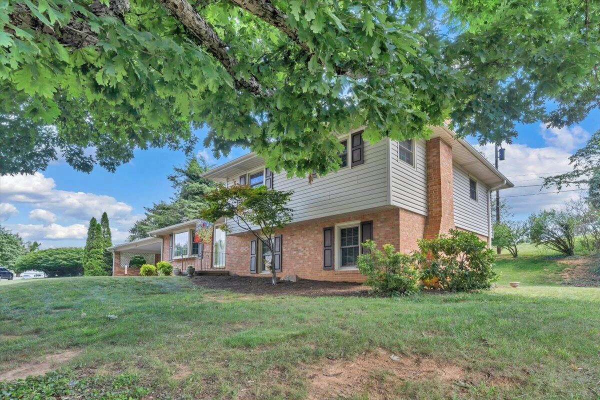 3175 Galloway DR - Photo 10