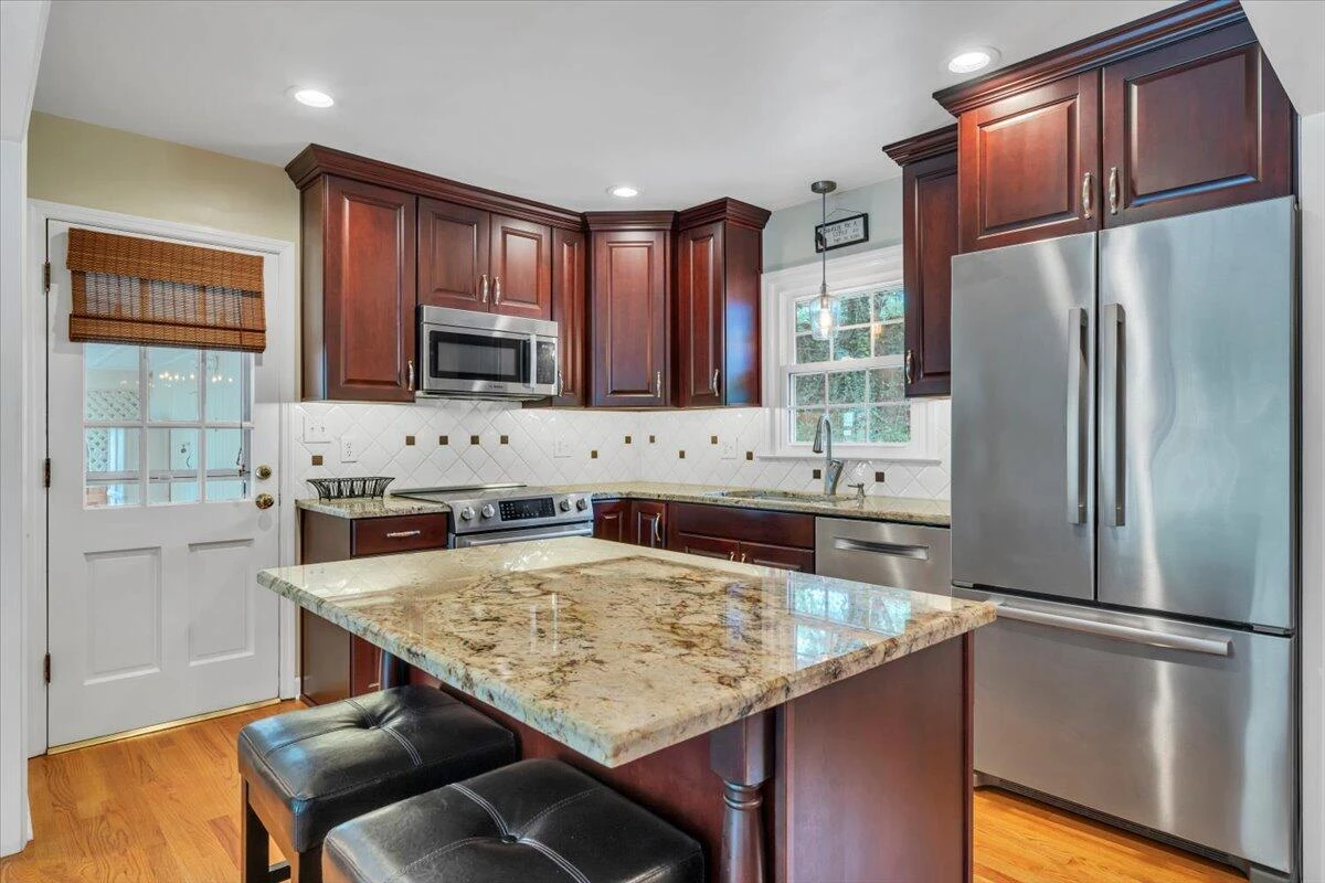 3175 Galloway DR - Photo 16