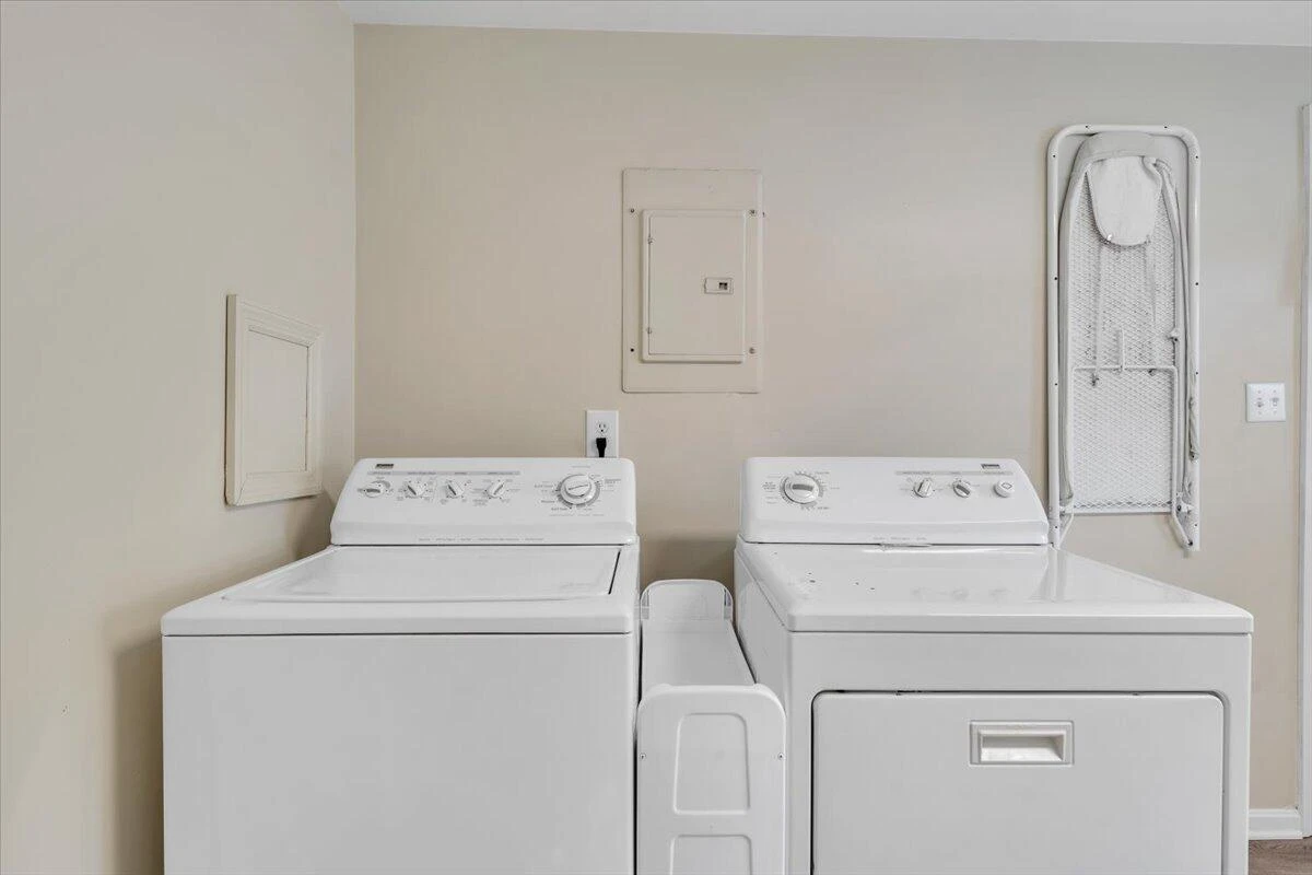 3175 Galloway DR - Photo 38