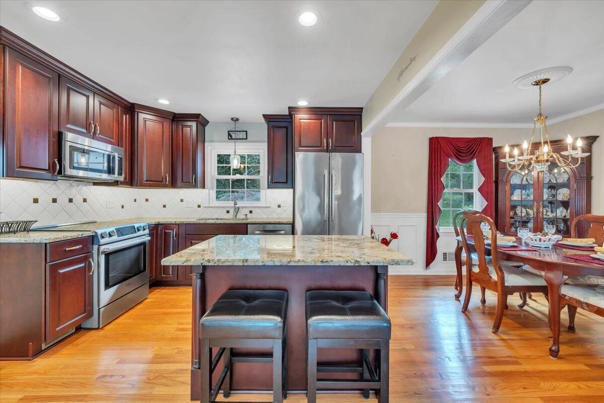 3175 Galloway DR - Photo 6